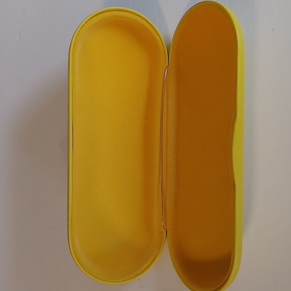 Nwt Cute Minions Kids Eyeglasses/Sunglasses Case - Picture 2 of 9